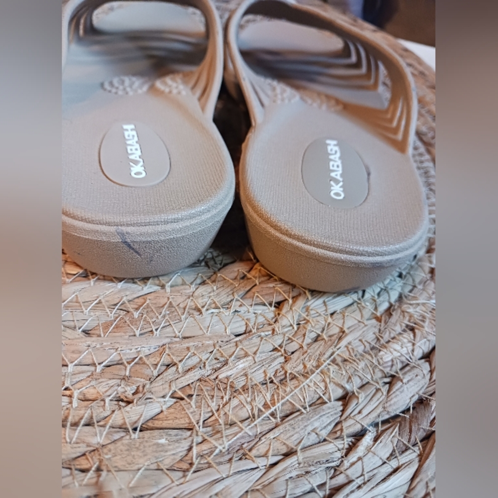 Okabashi Slide Sandals Womens Small 5-6 Neutral Tan Color - Picture 5 of 8